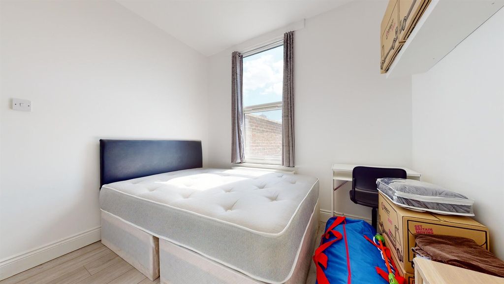 Property photo 2 of 21 64ce142068A0B53Bd36cd78A_0E724c81B930924292E03E242