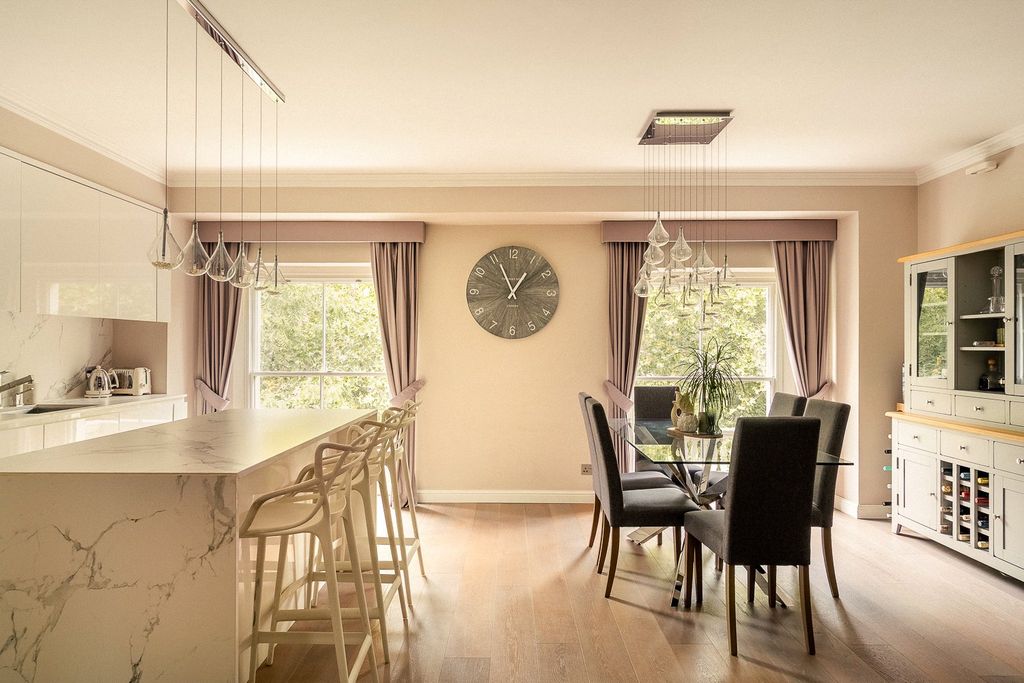 Property photo 3 of 8 Dining
