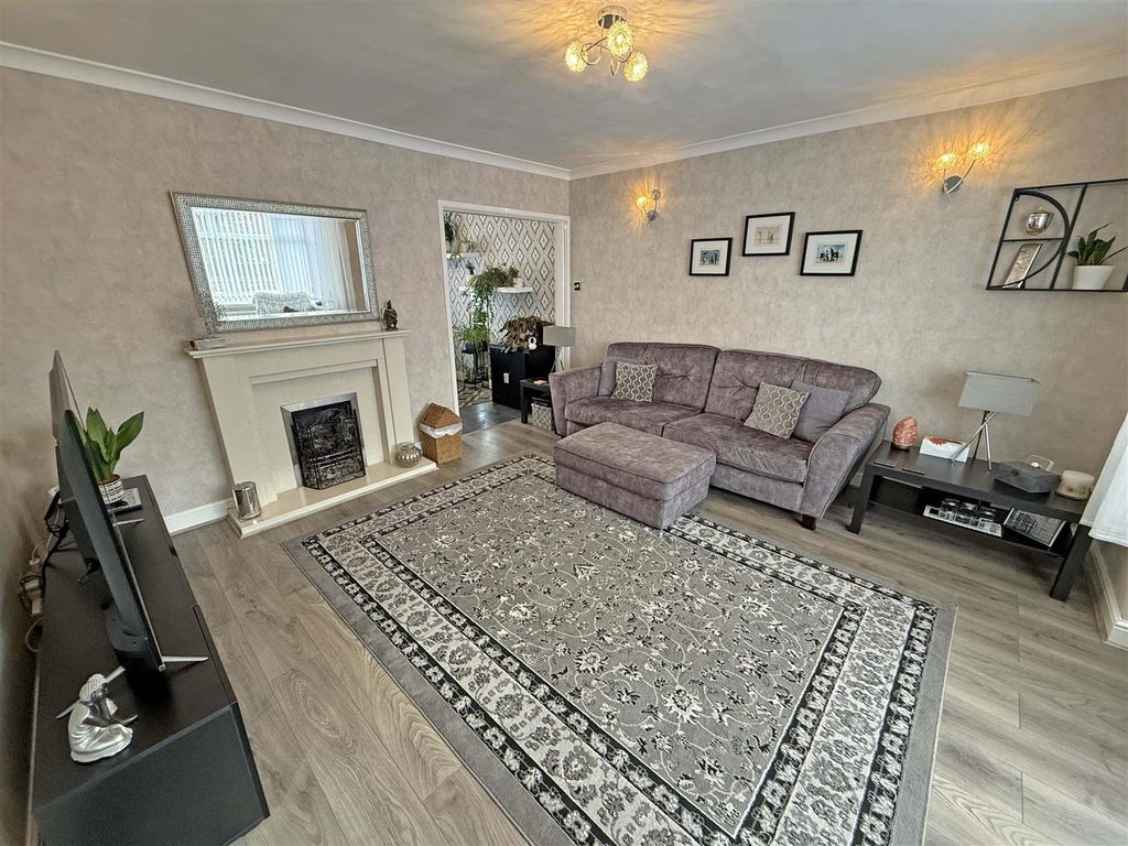 Property photo 3 of 15 Living Room A2.Jpg