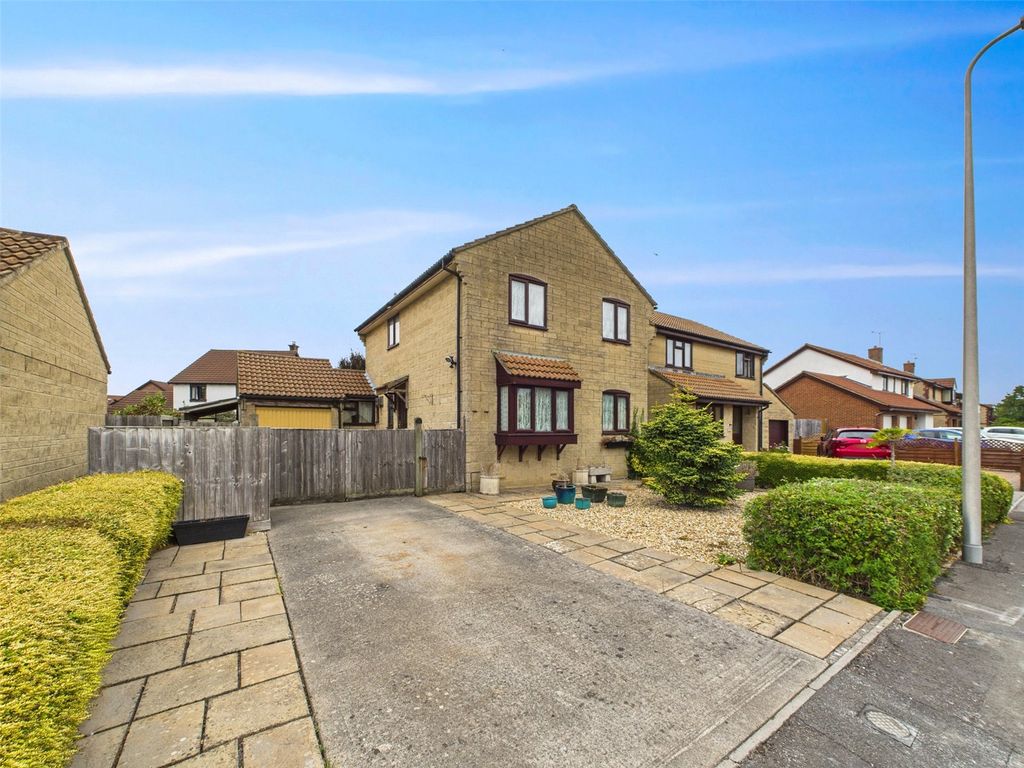 Property photo 1 of 17 Picture No. 23