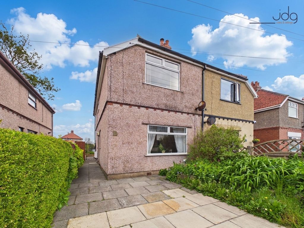 Property photo 1 of 17 Welcome To Maple Avenue