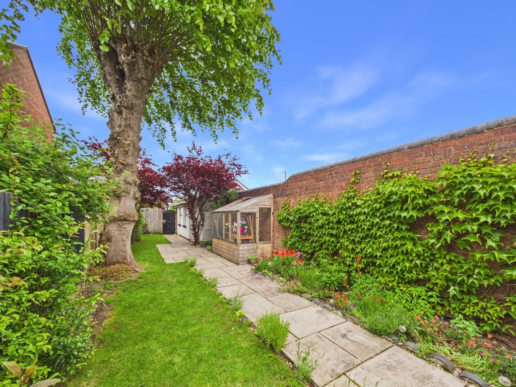 Property photo 3 of 16 Picture No. 23