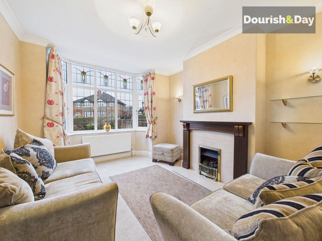 Property photo 3 of 21 Living Room