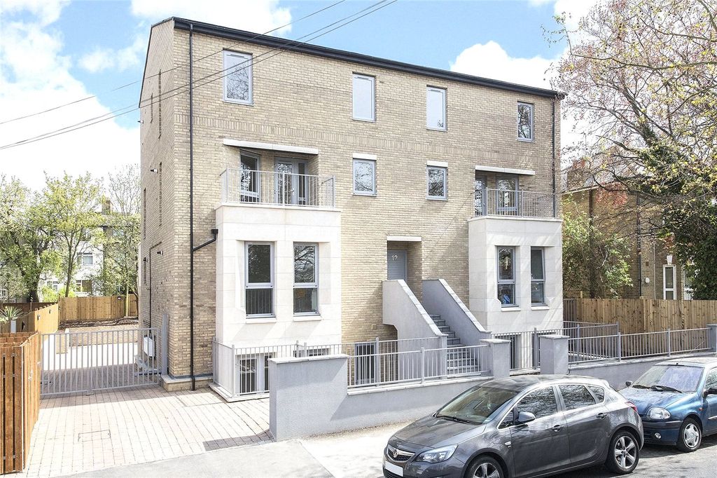 Property photo 1 of 8 Picture No. 12