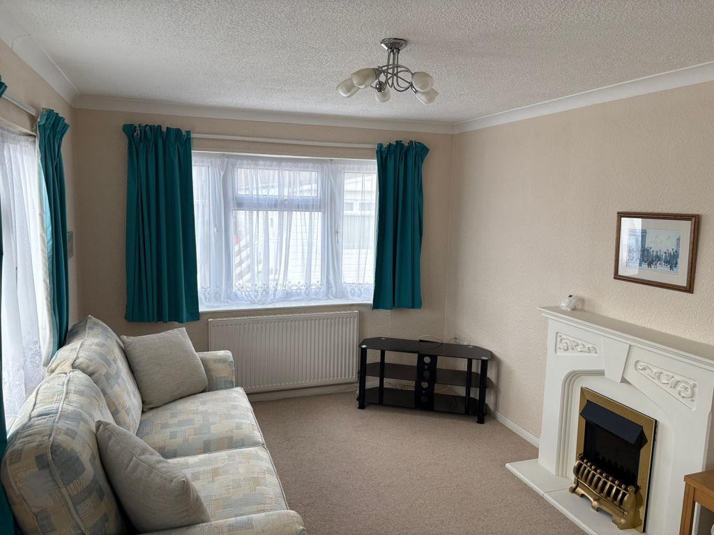 Property photo 2 of 9 Picture No. 04