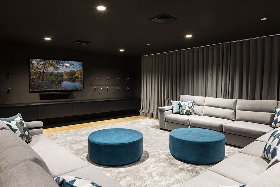 Property photo 1 of 11 Communal Lounge