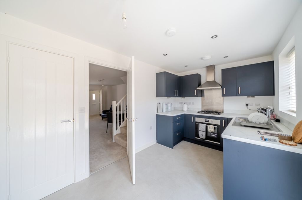 Property photo 3 of 20 2-6A7328293d19c-1501823-19Fd1d31Cae69-11-2