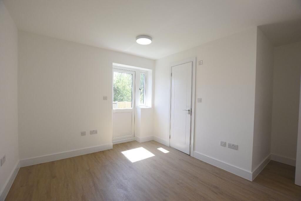 Property photo 3 of 12 6.Jpg