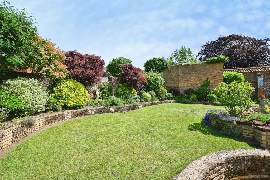 Property photo 3 of 34 Pbox-Img.Jpg