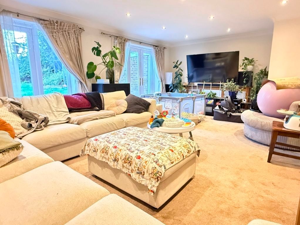 Property photo 2 of 26