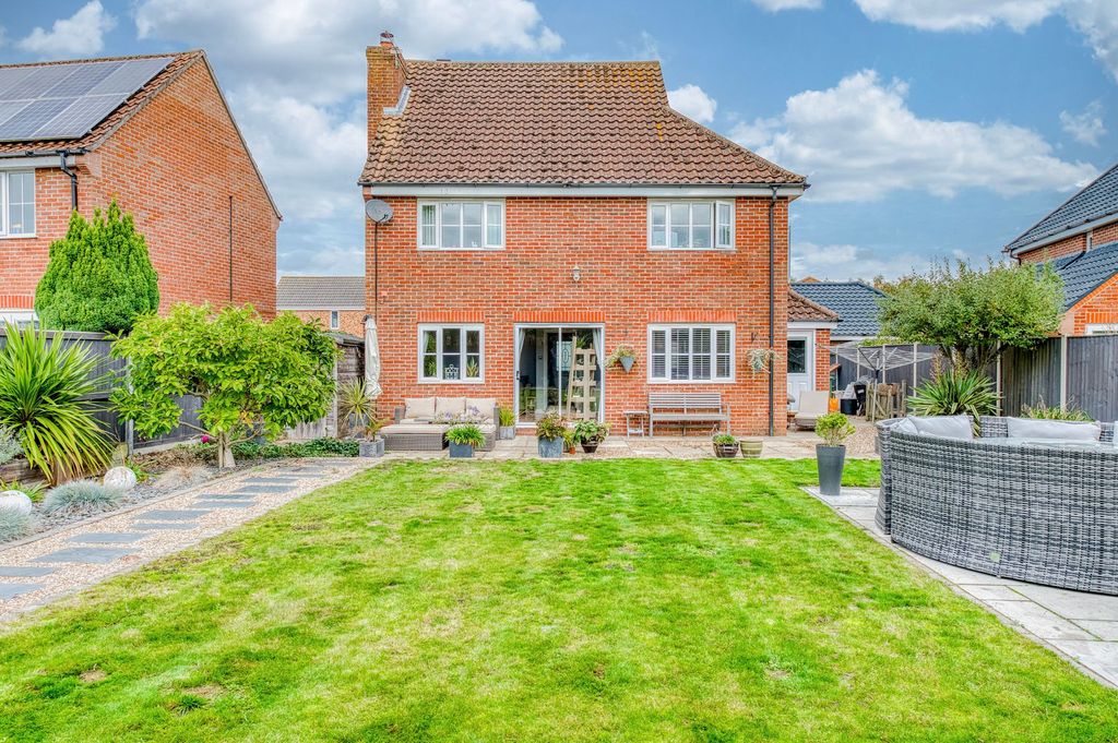 Property photo 2 of 21