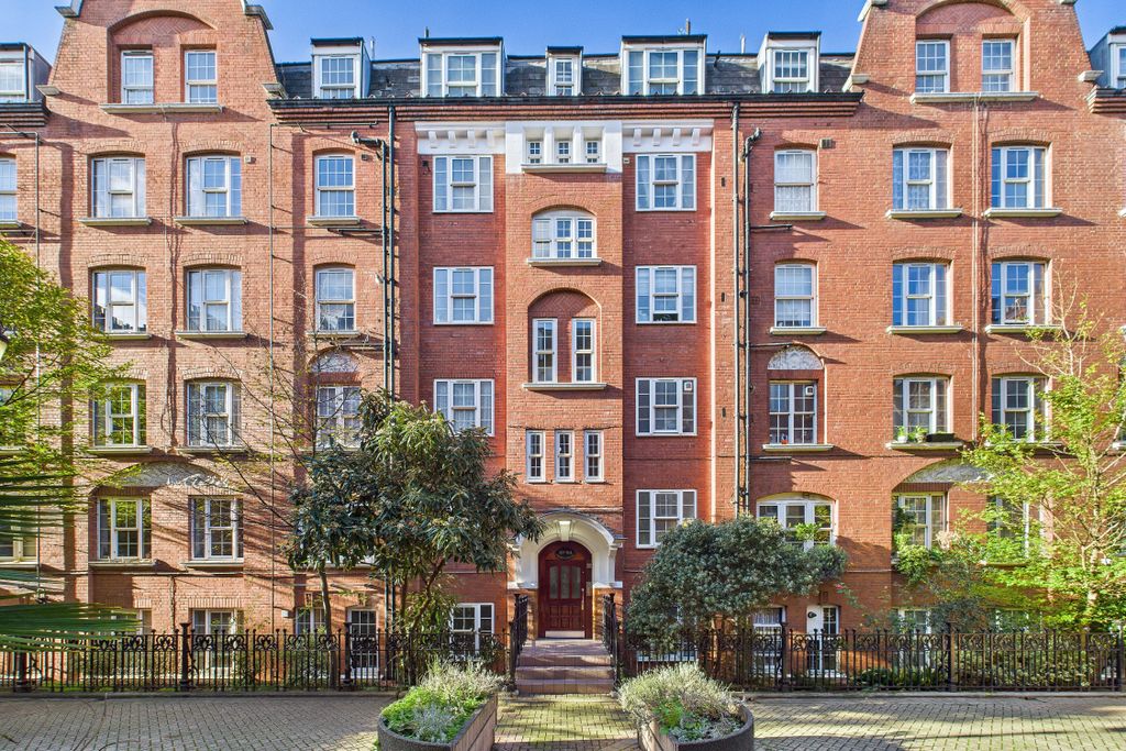 Property photo 3 of 11