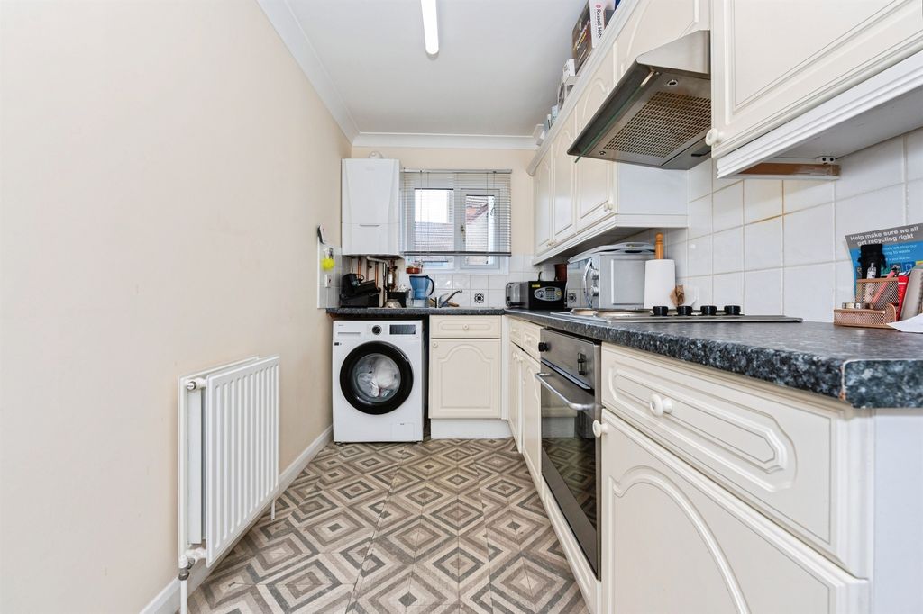 Property photo 2 of 12