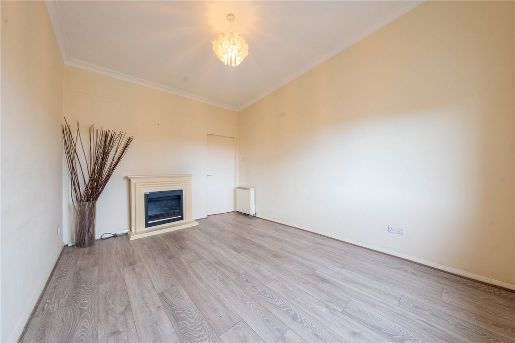 Property photo 3 of 17 Picture No. 16