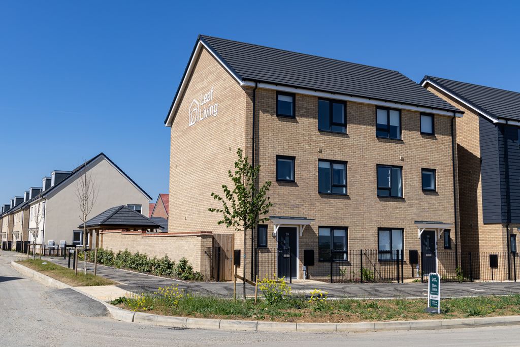 Property photo 3 of 21 Photo