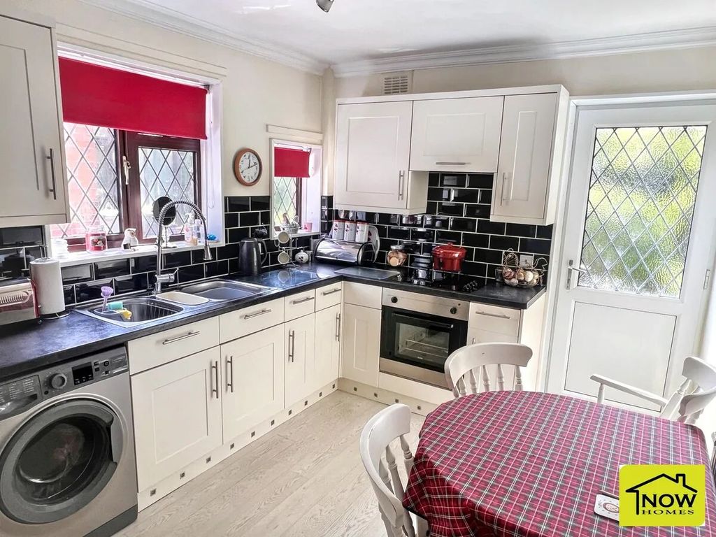 Property photo 3 of 10 Picture 3