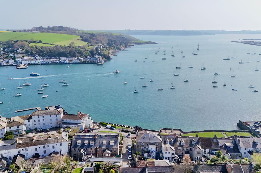 Property photo 1 of 21