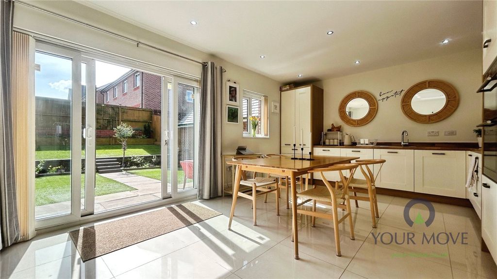 Property photo 2 of 16 Picture No. 23