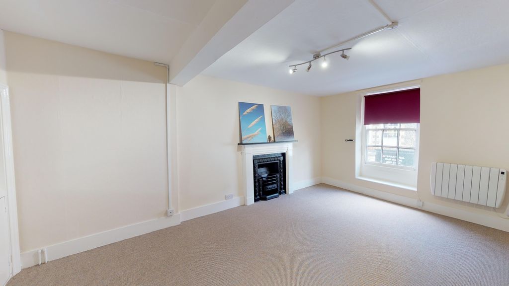 Property photo 1 of 5 Living Room