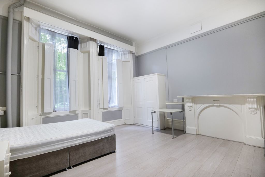 Property photo 2 of 5 Gallery