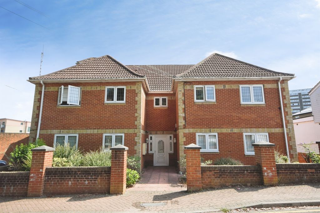 Property photo 2 of 15