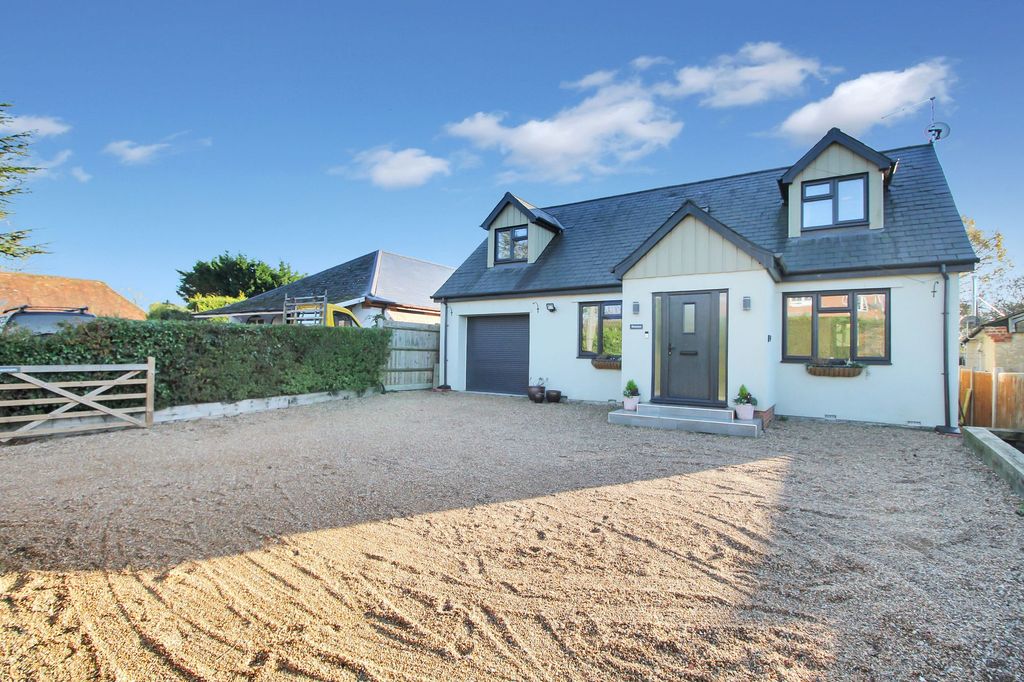 Property photo 1 of 32