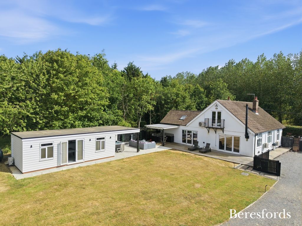 Property photo 2 of 30 Picture No. 05
