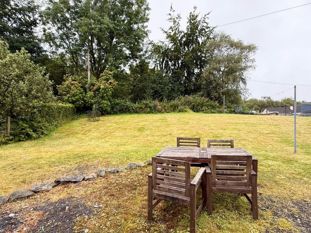 Property photo 2 of 25