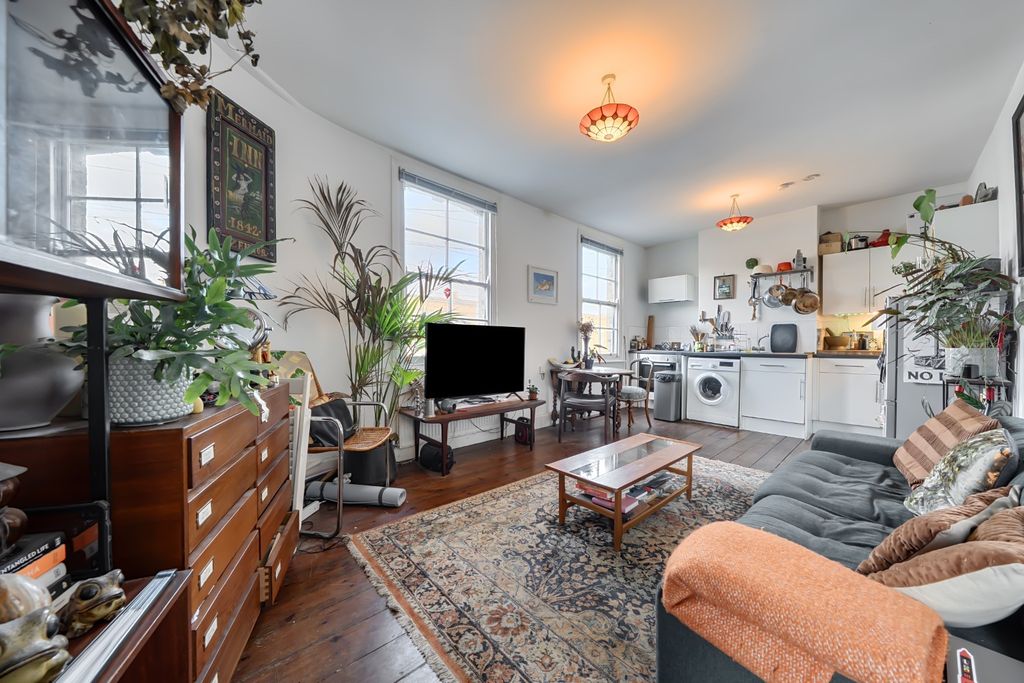 Property photo 2 of 10 4621662