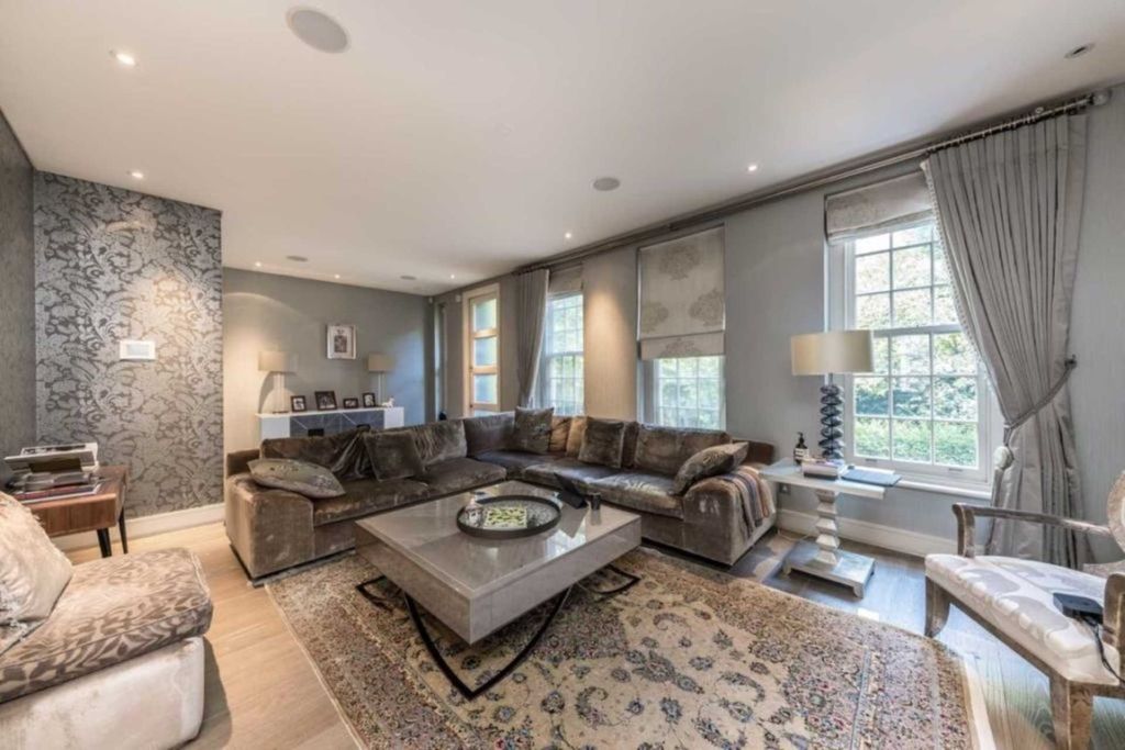 Property photo 1 of 7