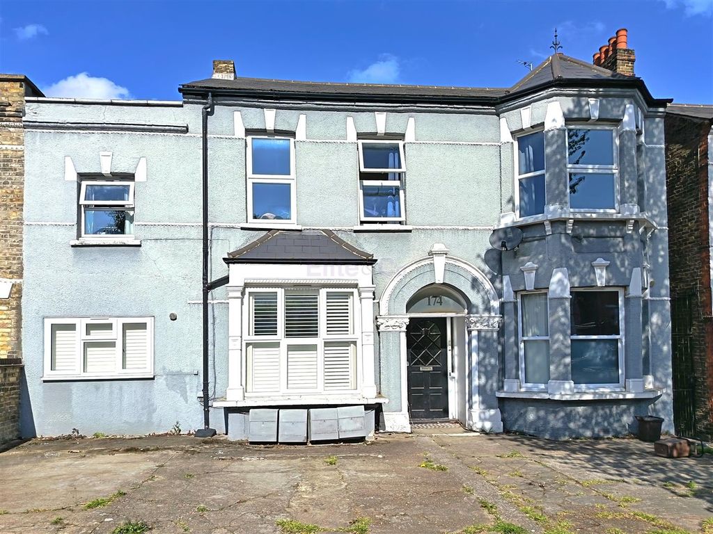 Property photo 1 of 13 Exterior