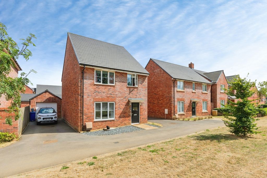 Property photo 1 of 18 Pbox-Img.Jpg