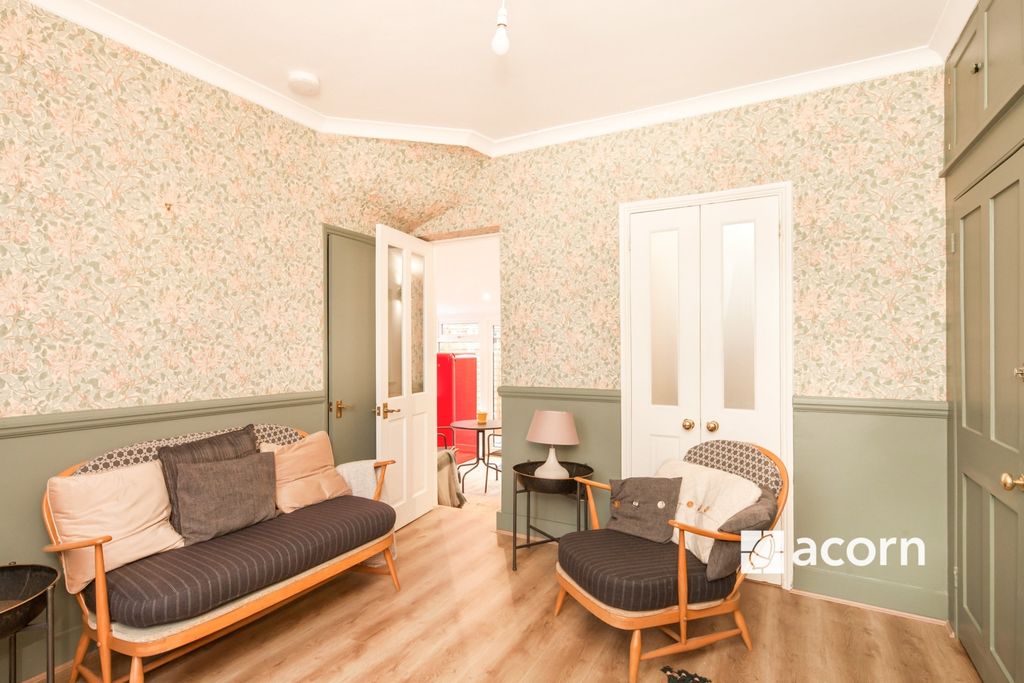 Property photo 2 of 10 46285Fdd-3Caf-F01...