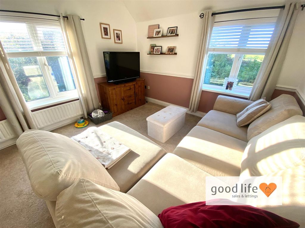 Property photo 2 of 14 20251028_143030548_Ios6Bryonytoft.Jpg