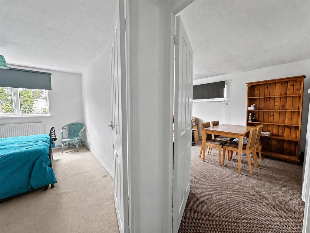 Property photo 2 of 10 Angle Shot