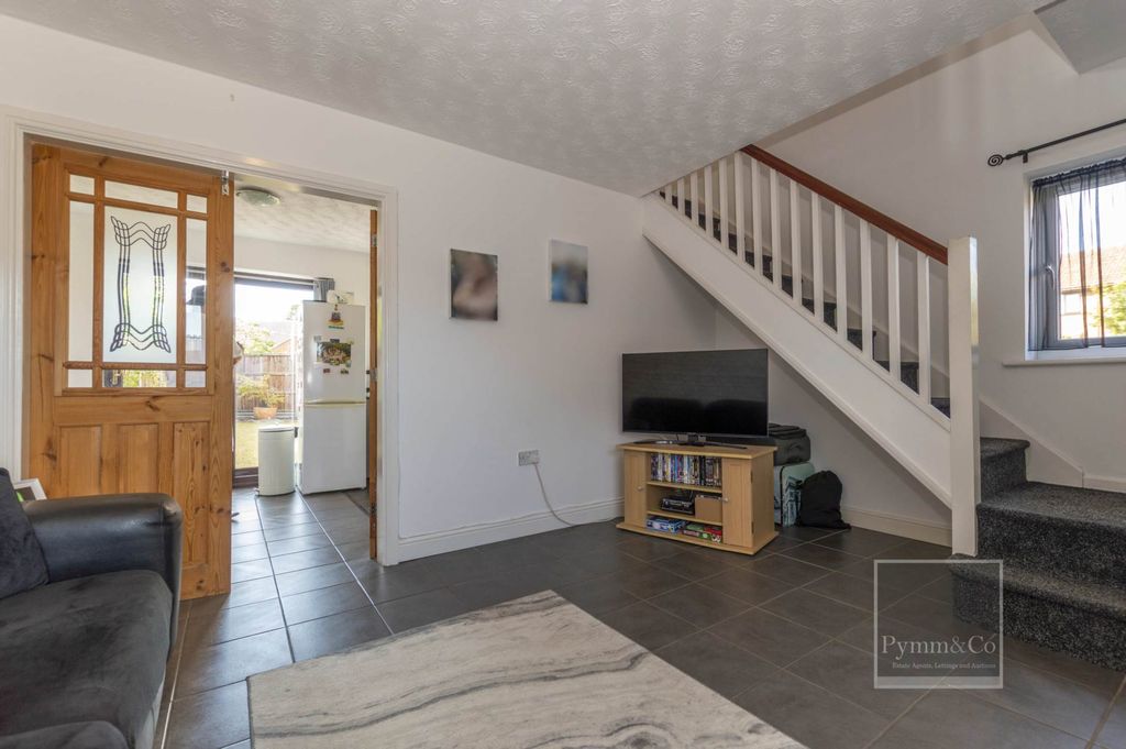 Property photo 3 of 11