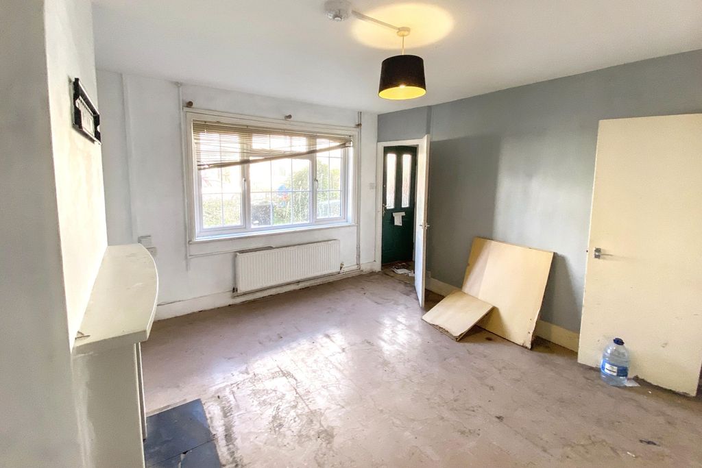 Property photo 2 of 15 159 Wood Lane, Chippenham, Wiltshire, Sn15 3Ea