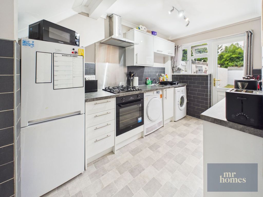 Property photo 2 of 39