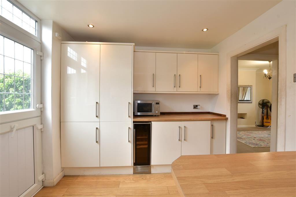 Property photo 3 of 11 Kitchen/ Breakfast Room