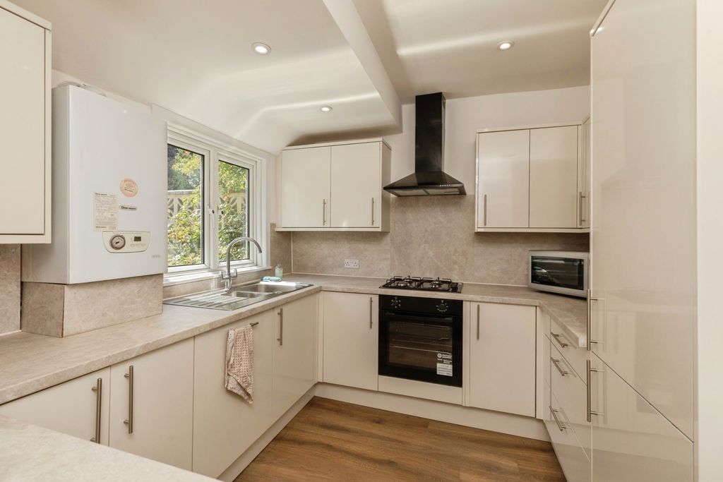 Property photo 2 of 14 Pbox-Img.Jpg