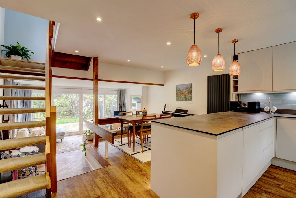 Property photo 2 of 17 Picture No. 08