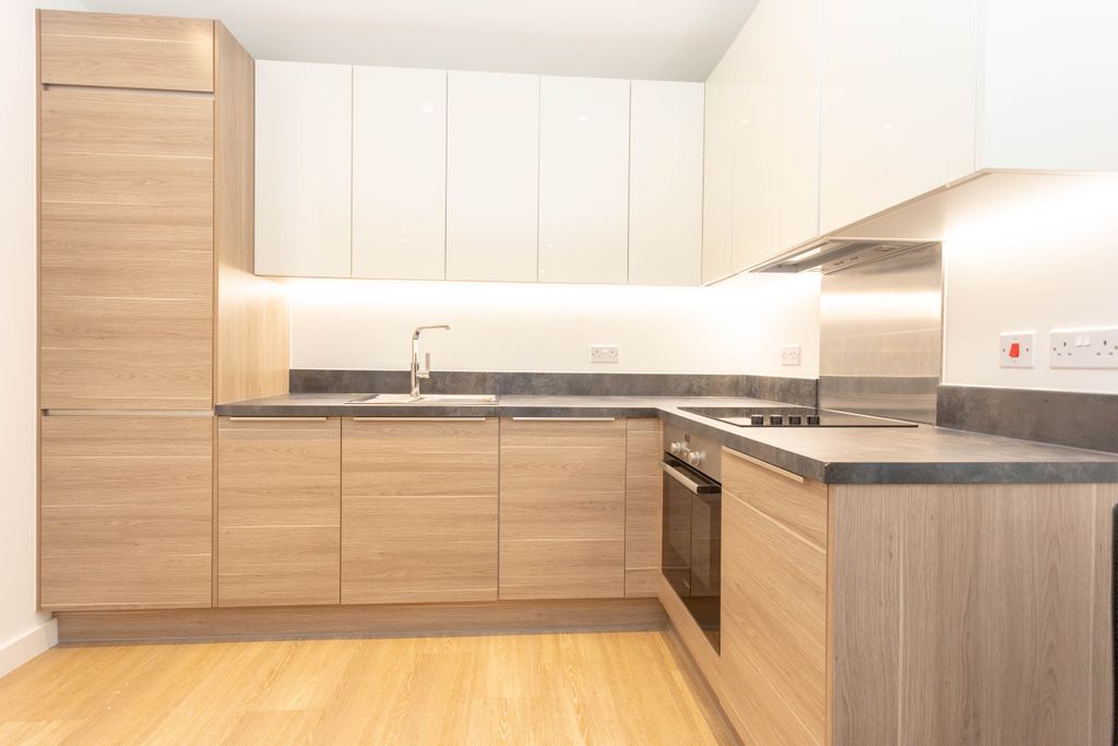 Property photo 3 of 14 Photo 6