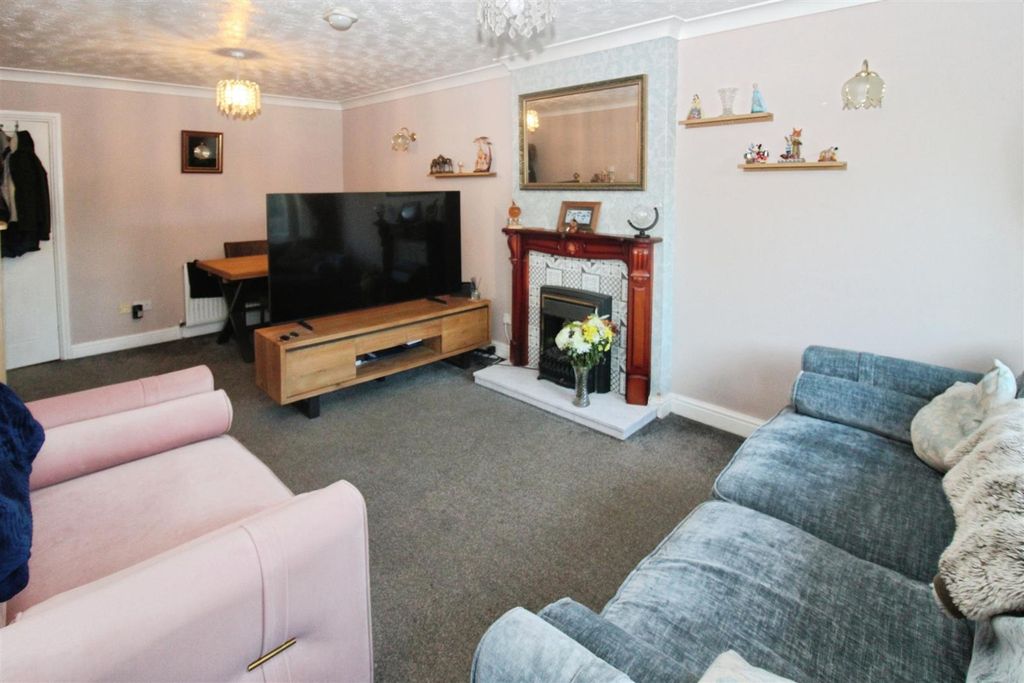 Property photo 3 of 16 Lounge And Dining Area