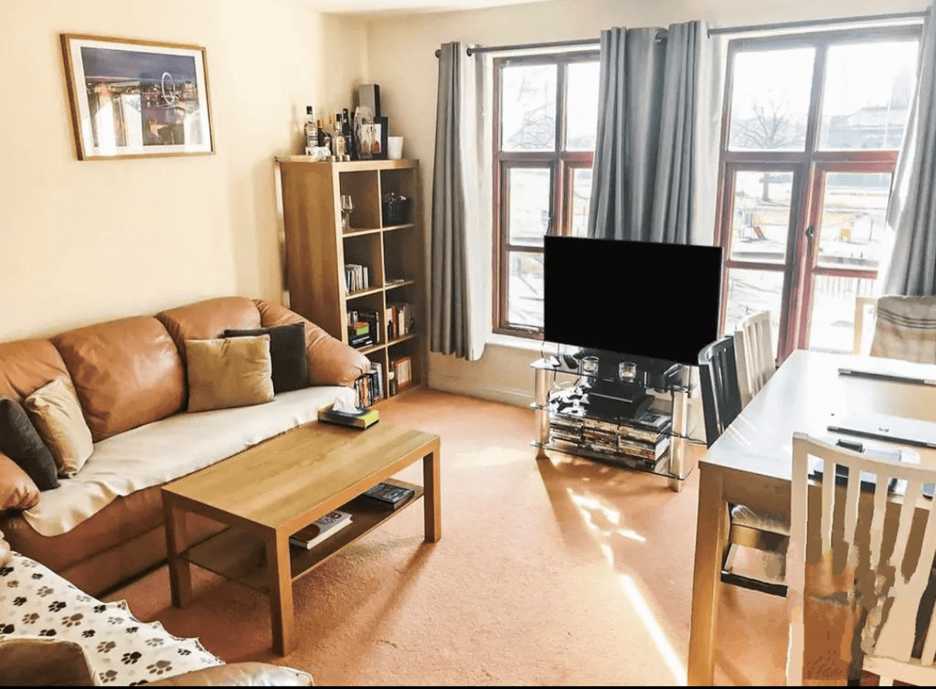 Property photo 2 of 8 Gallery