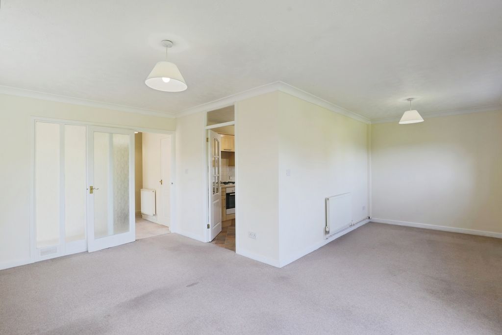 Property photo 3 of 17 Photo