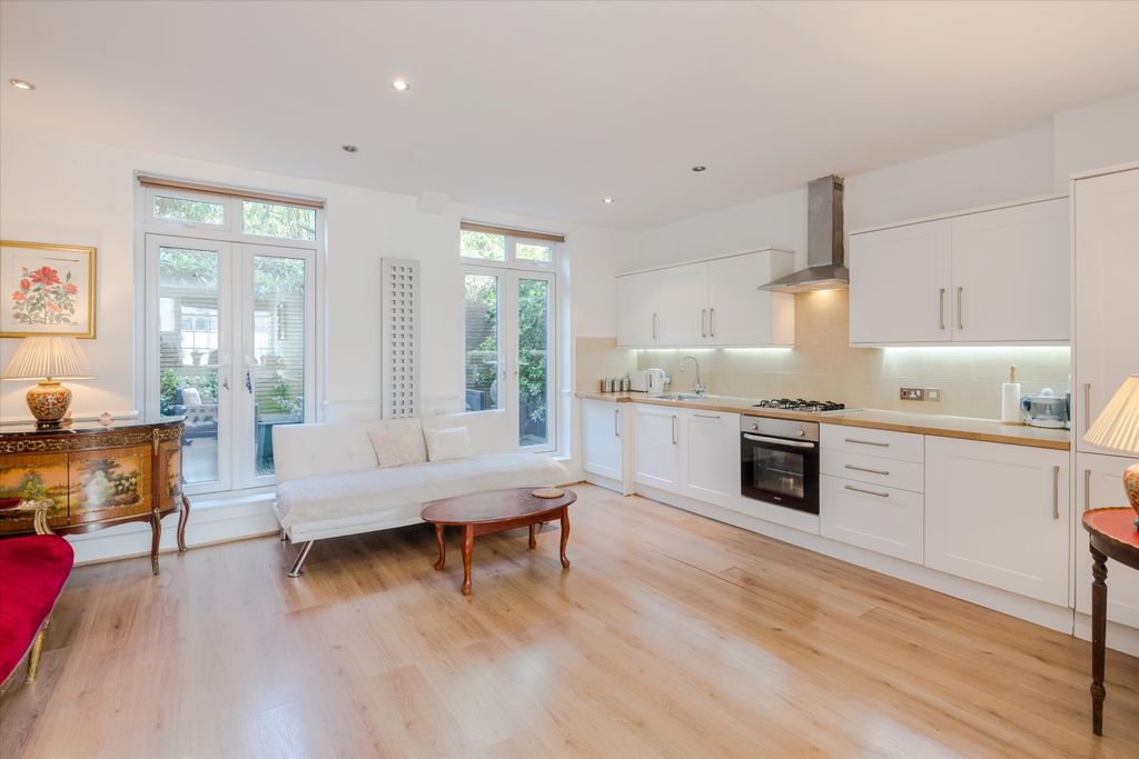 Property photo 1 of 17 Image