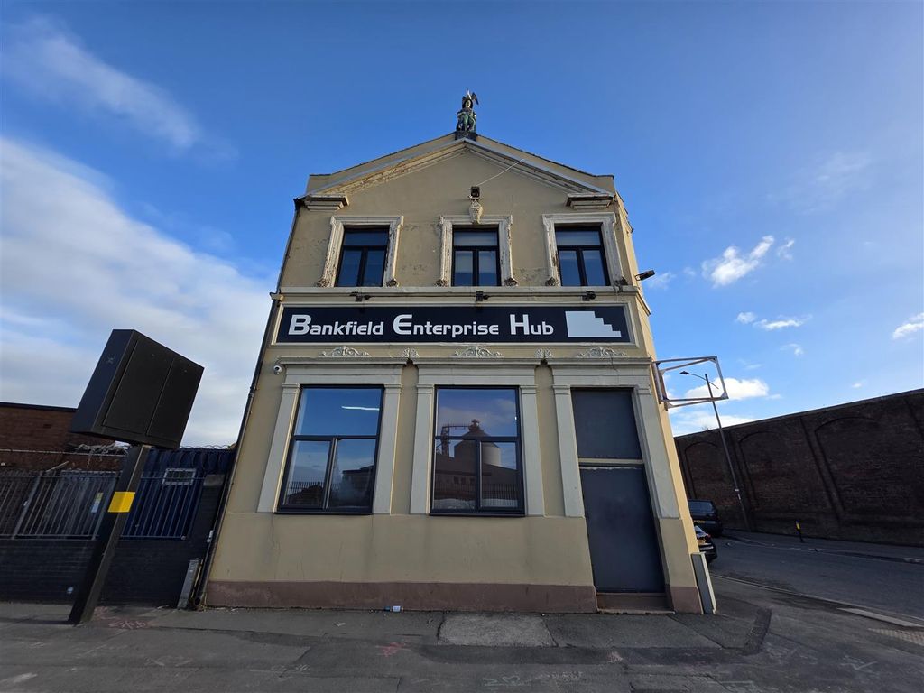 Property photo 3 of 14 20251210_121730.Jpg