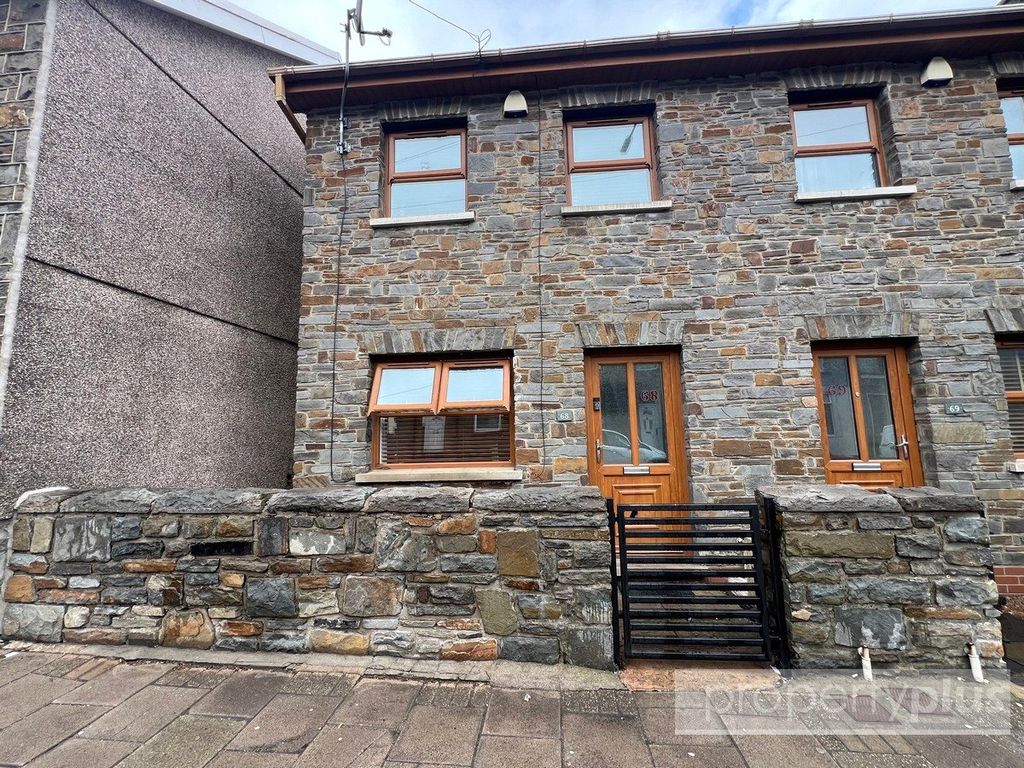 Property photo 1 of 21 Picture No. 01