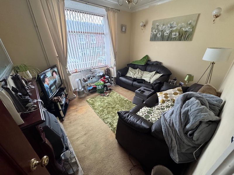 Property photo 3 of 13 Front Recpetion Room