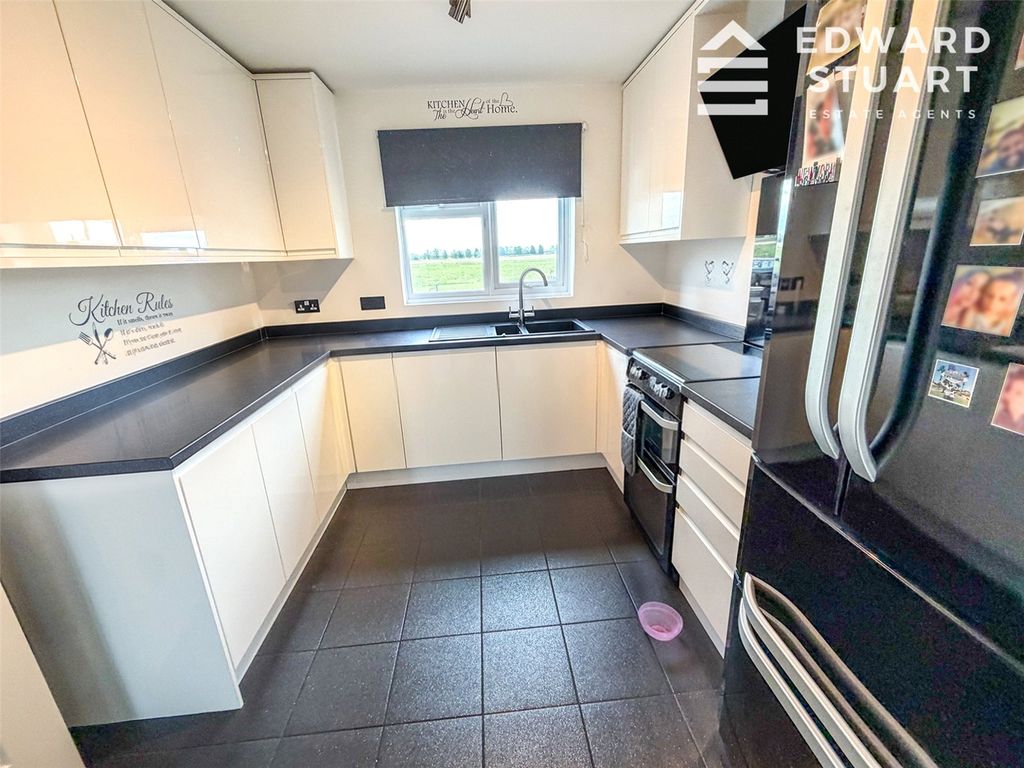Property photo 2 of 13 Picture No. 09
